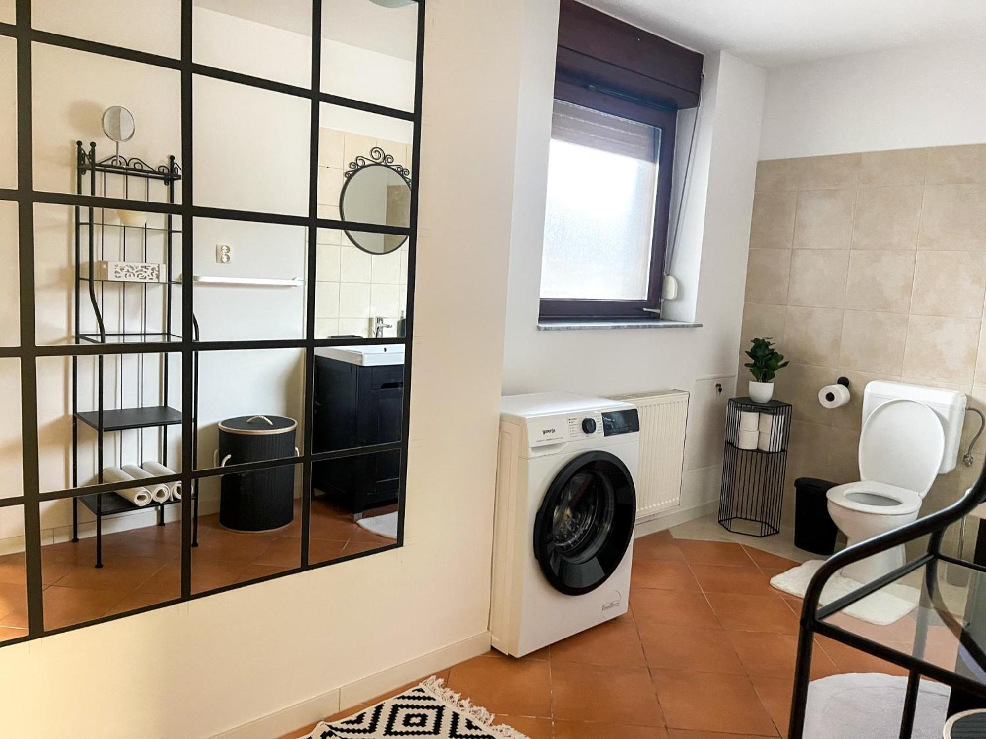 Spacious Cozy Apartment リュブリャナ エクステリア 写真