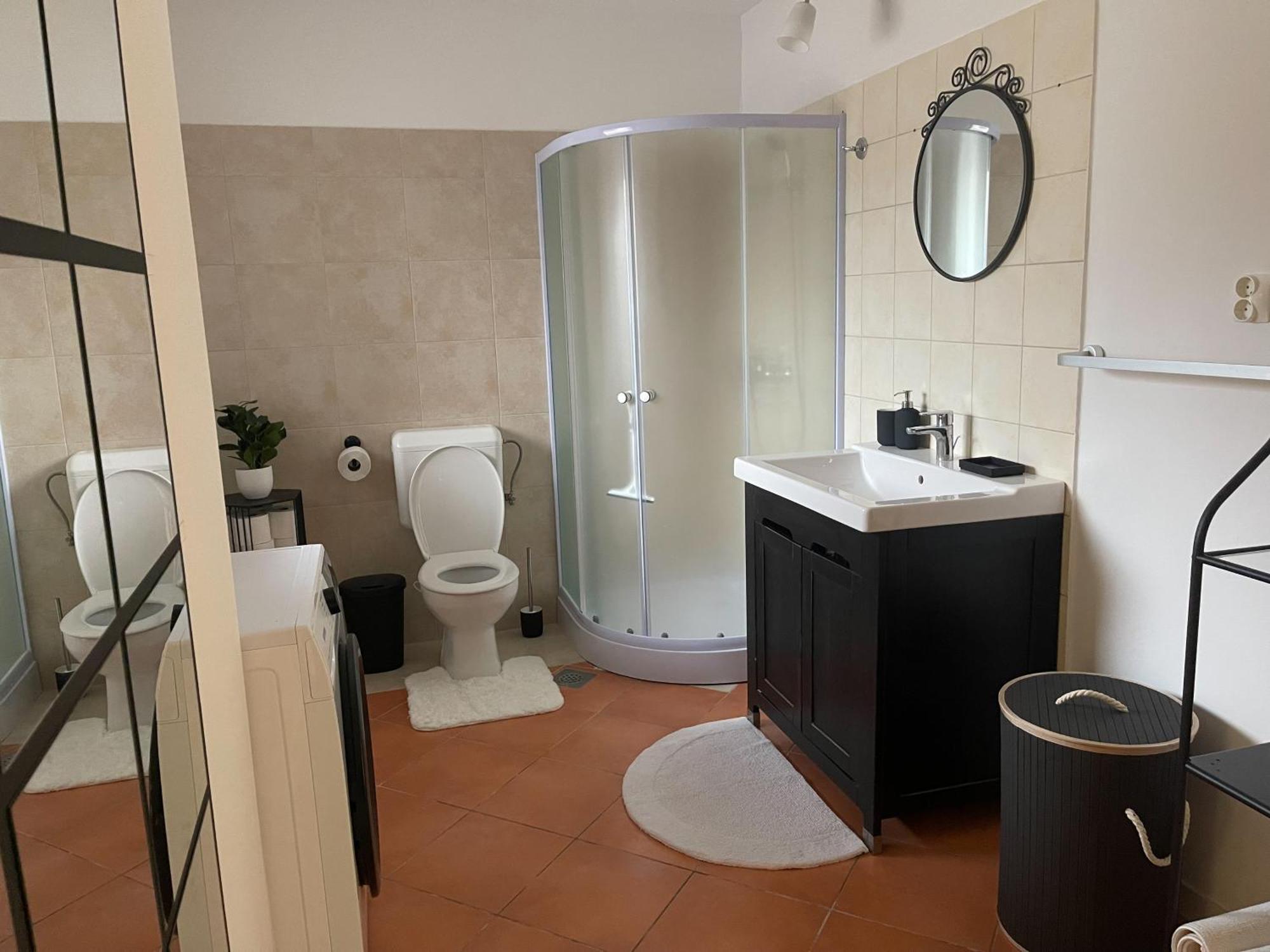 Spacious Cozy Apartment リュブリャナ エクステリア 写真